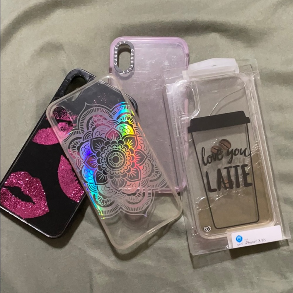 Mix of iPhone X cases